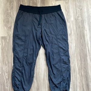The north face capri pants Sz L